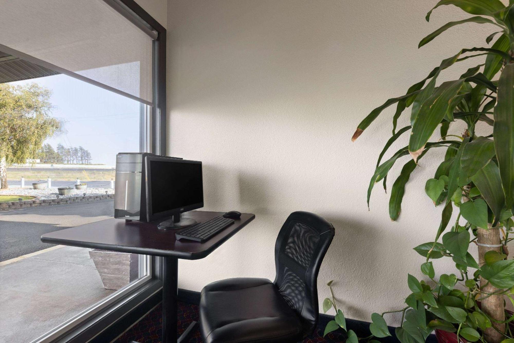 Days Inn By Wyndham Ritzville Екстериор снимка