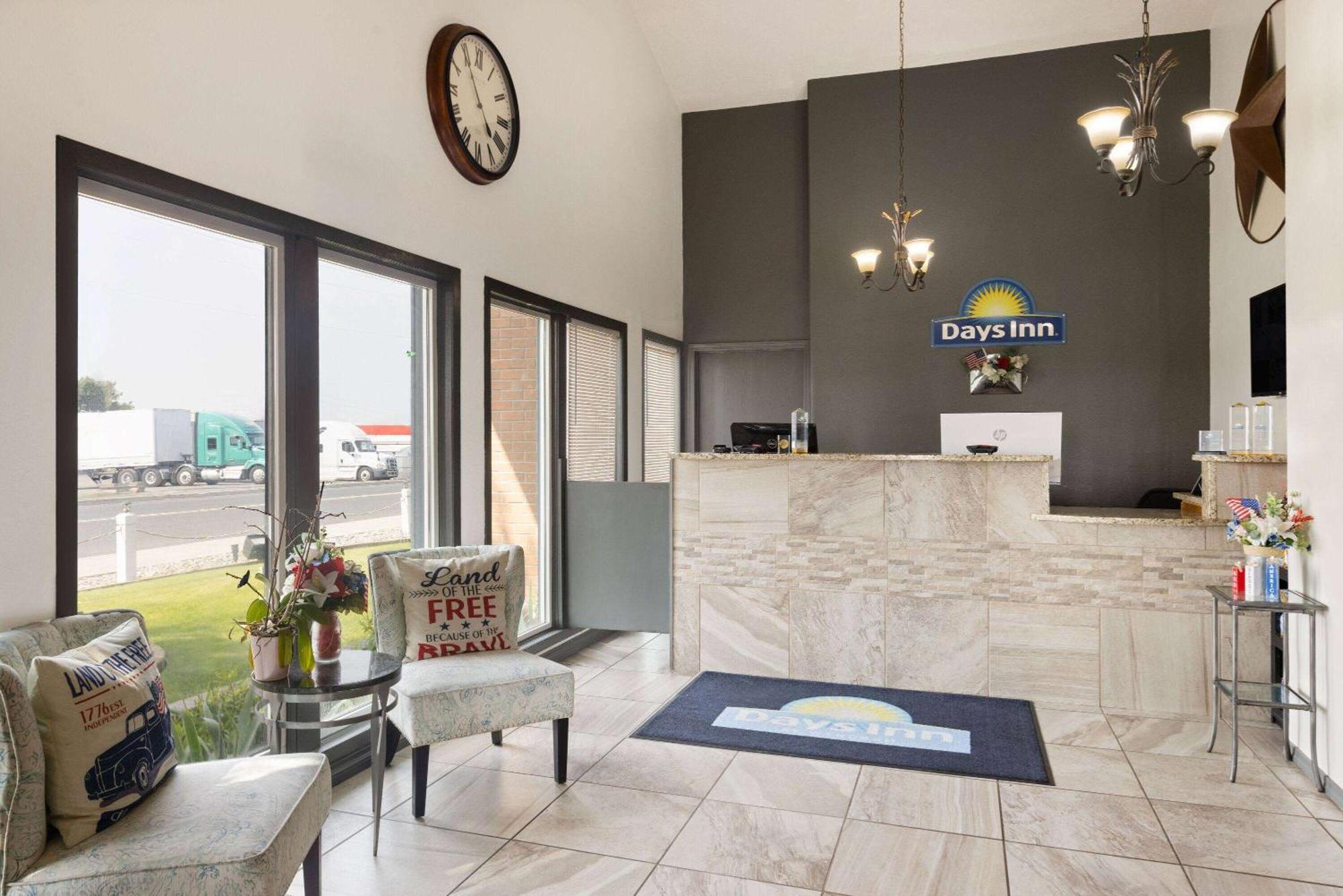 Days Inn By Wyndham Ritzville Екстериор снимка